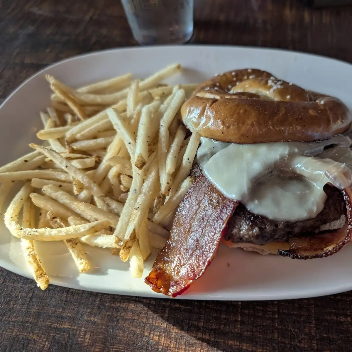 Pretzel Burger