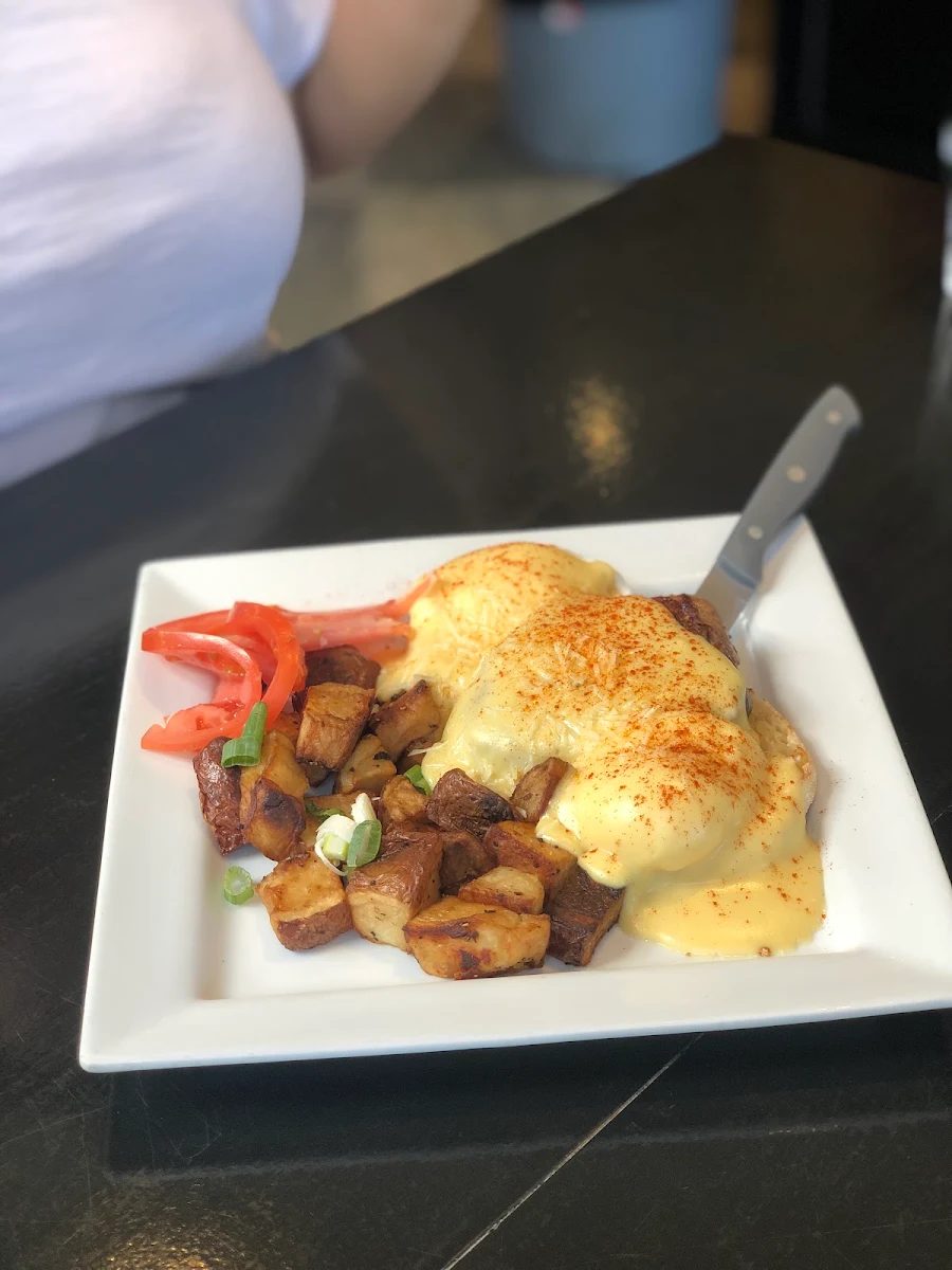Benedict with Steak, Rooster's Bistro