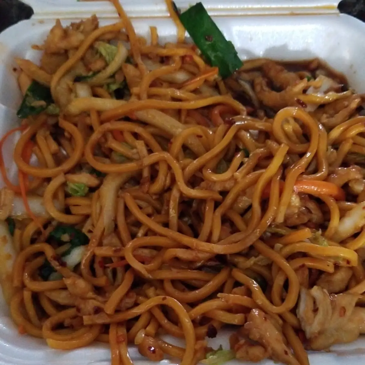 Chicken Lo Mein