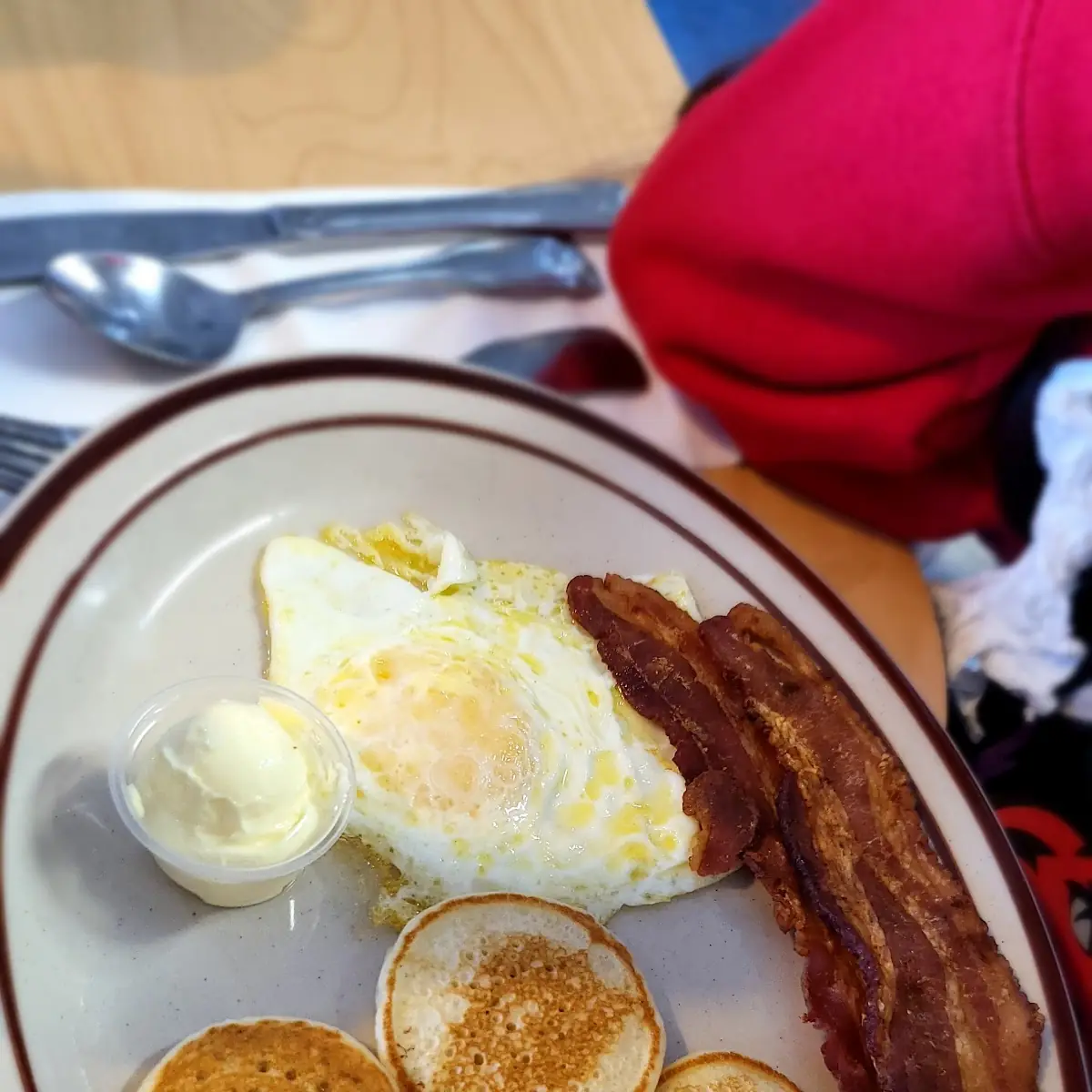 Pancakes & Eggs