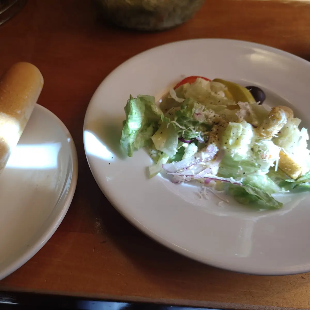 Salad & Breadsticks