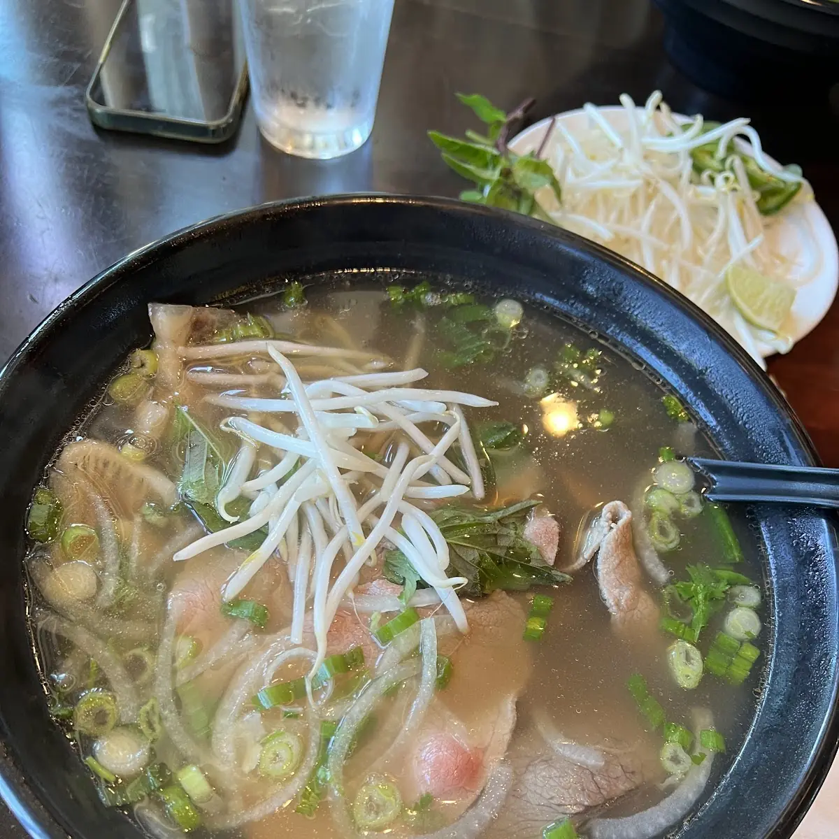 W2. Mi Hoanh Thoanh- Wonton Noodle Soup