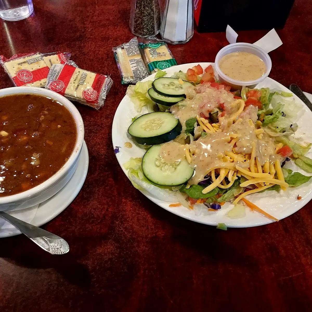 Chili and House Salad