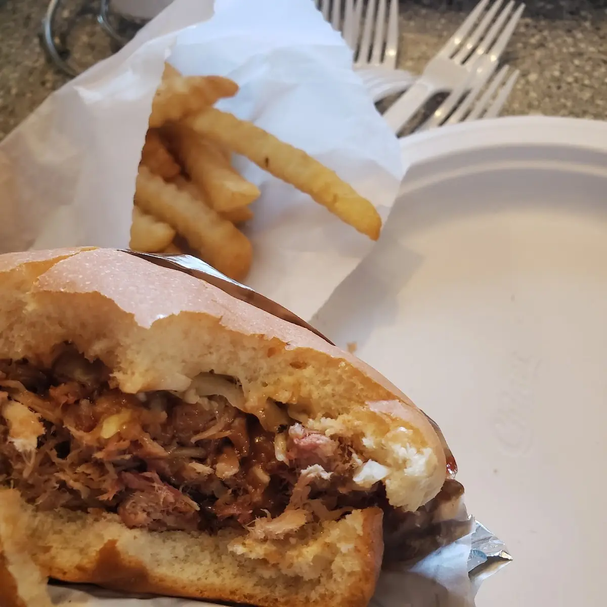 BBQ Sandwich & Fries