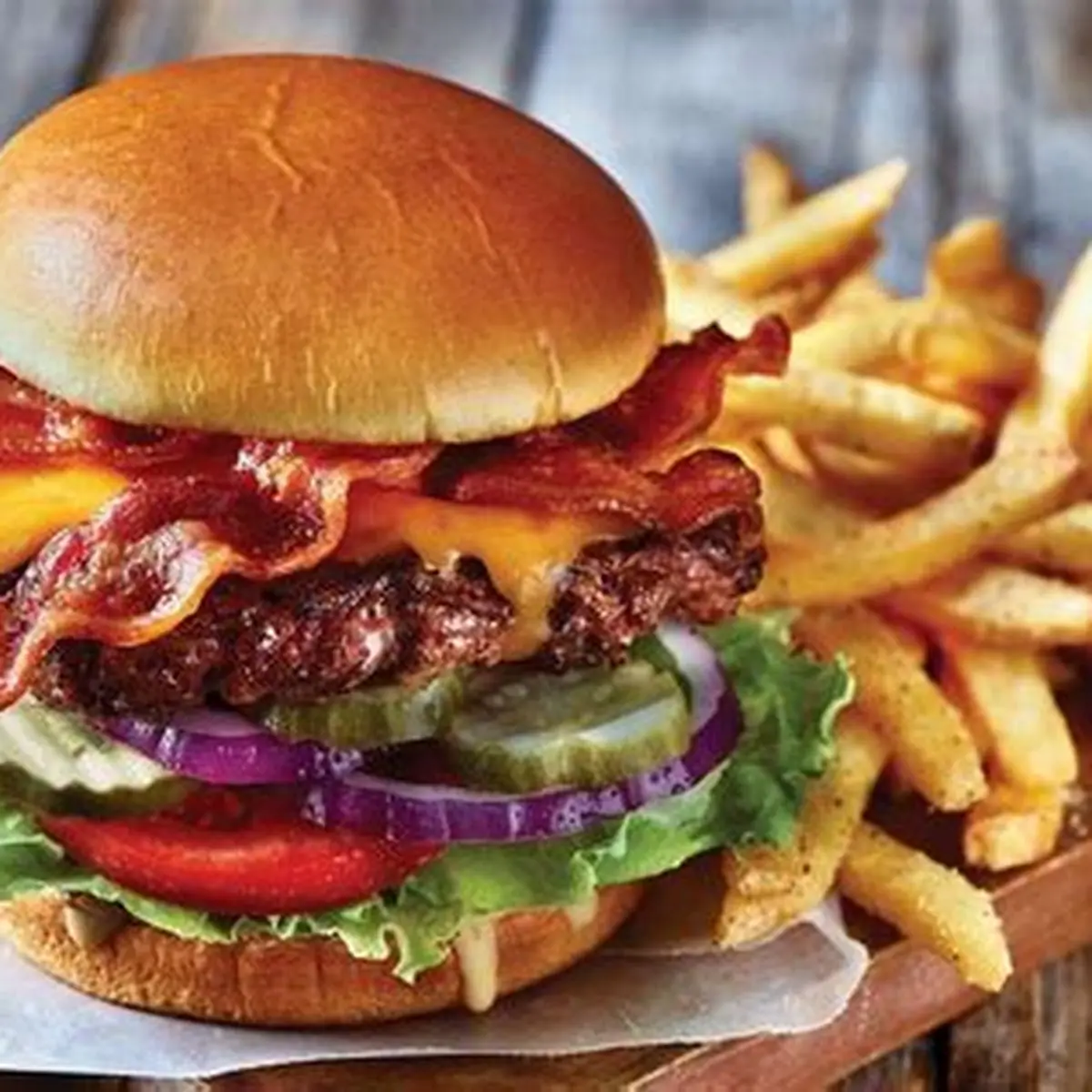 Bacon Cheeseburger & Fries