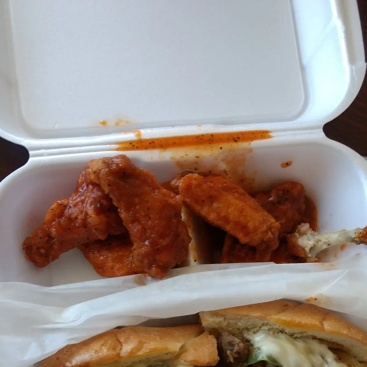 Sandwich w 6 Wings