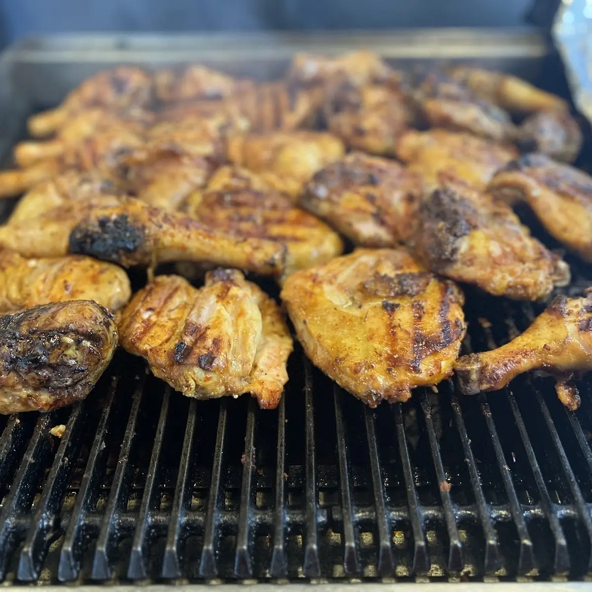 Platillo de Pollo Asado Al Carbón