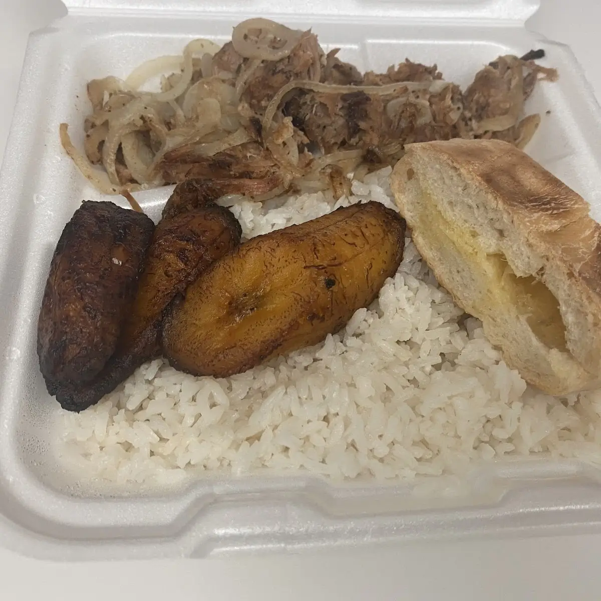Grill Chicken -Pollo Encebollado
