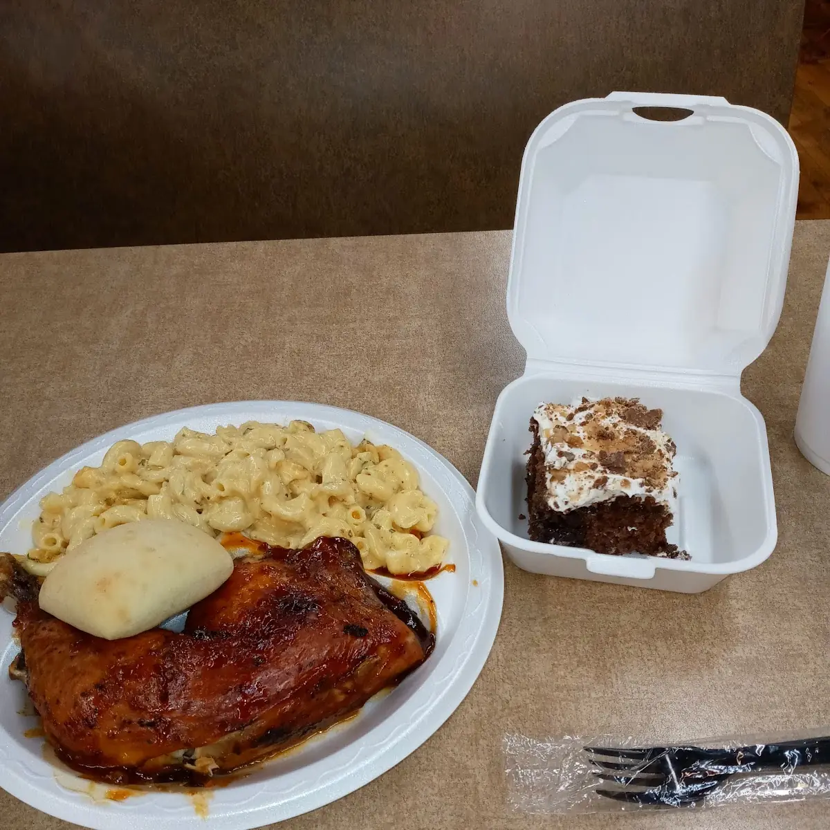 BBQ Chicken with Mac and Cheese & a Roll