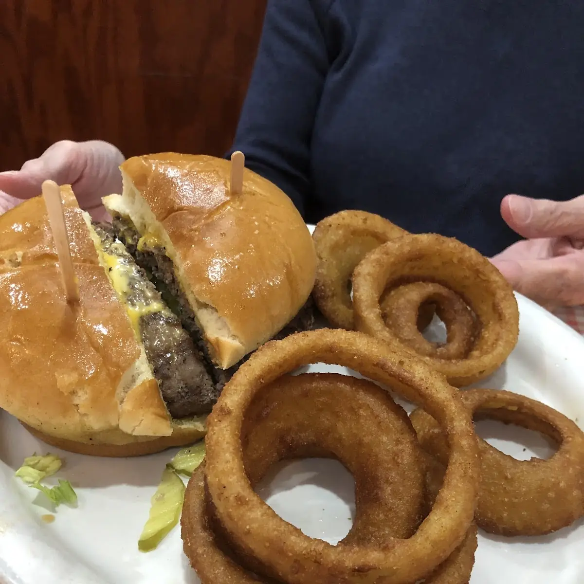 Burger & Onion Rings