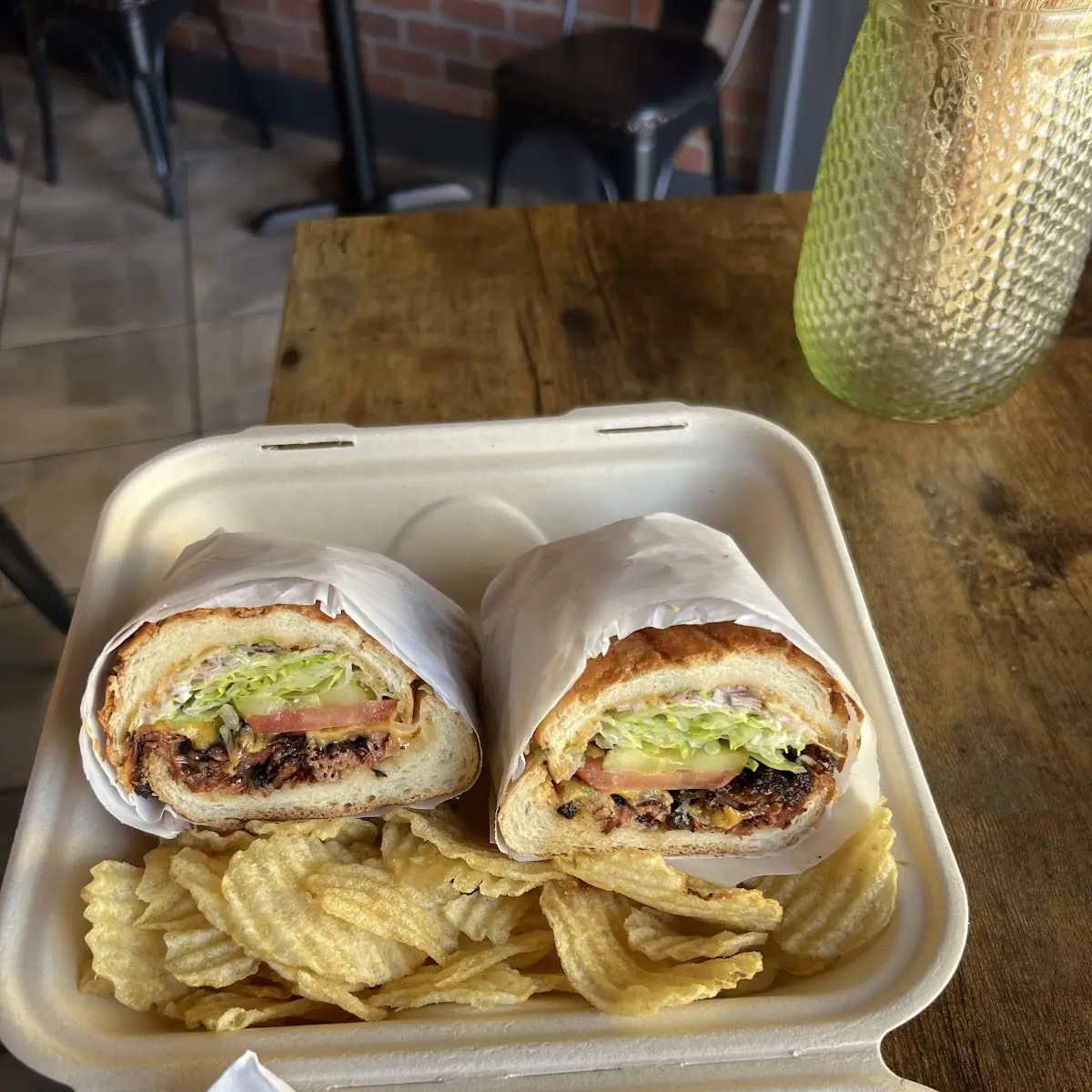 Roast Beef Sandwich with Chips