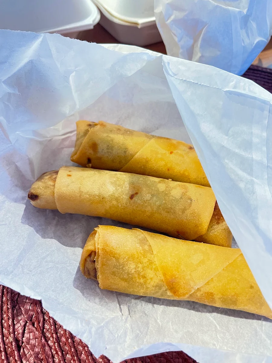 2 Pieces Egg Roll