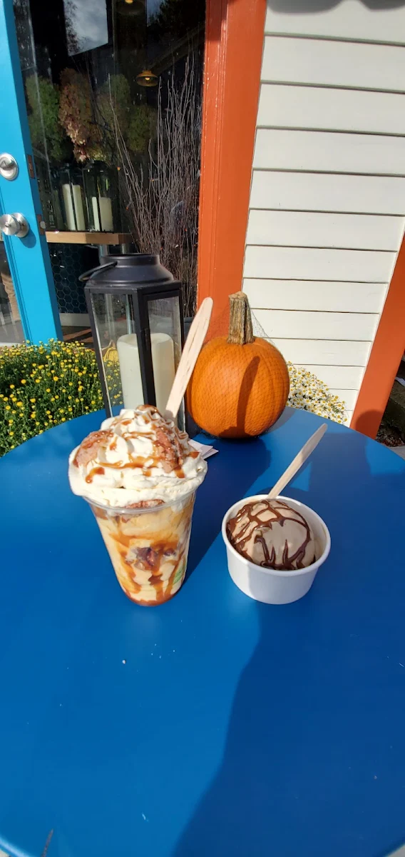 Deconstructed Pumpkin Pie Ice Cream