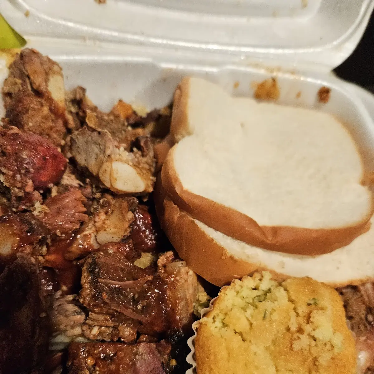 Ribs Too Corn Bread