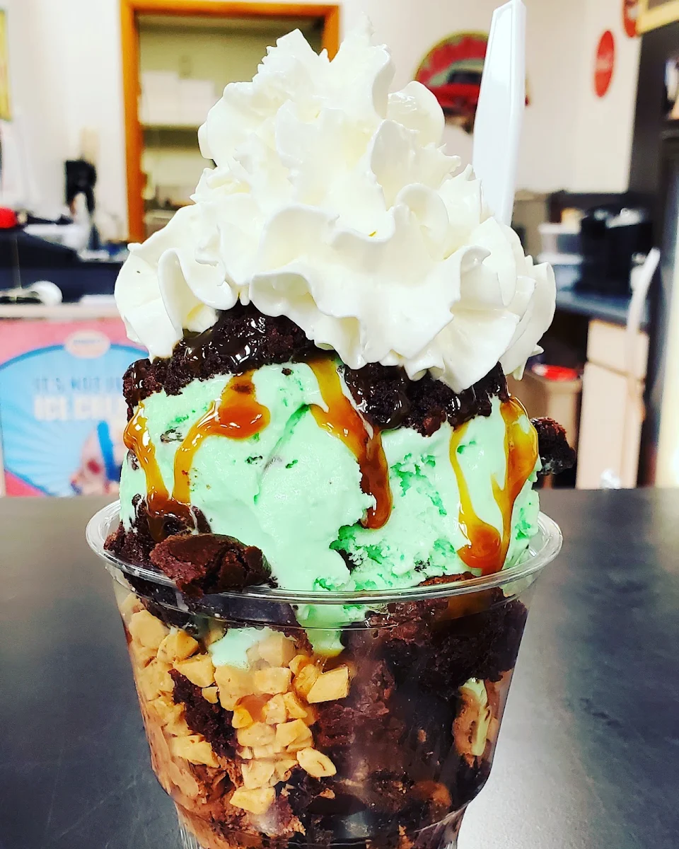 Mint Chocolate Chip Sundae