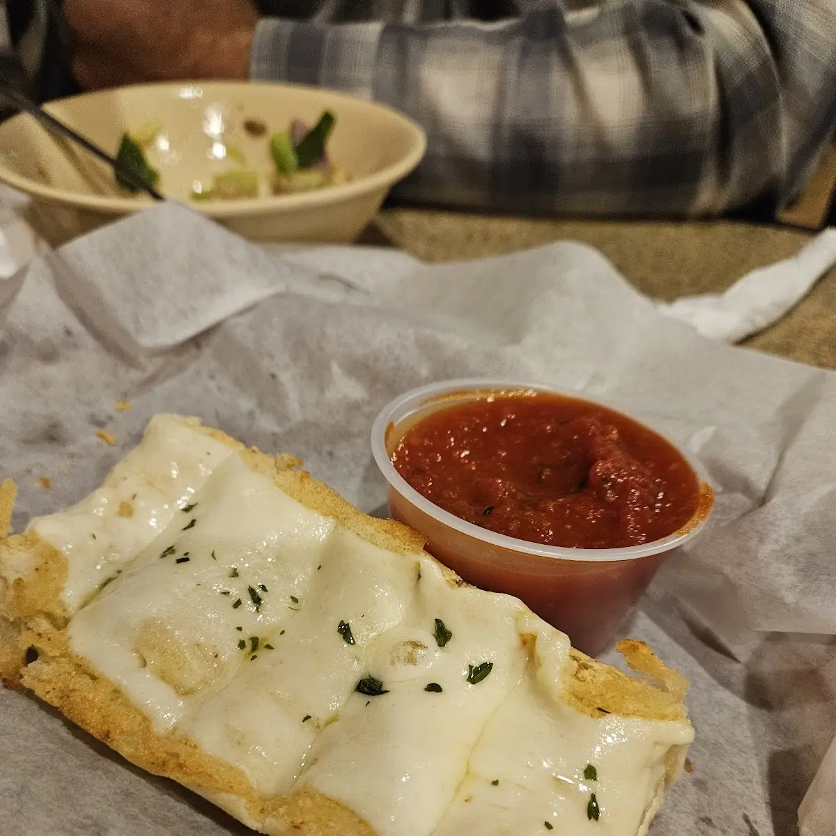 Garlic Cheese Bread with Sauce