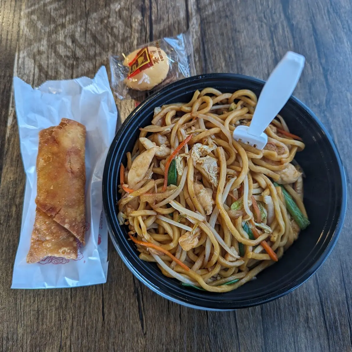 Lo Mein Chicken Lunch Special