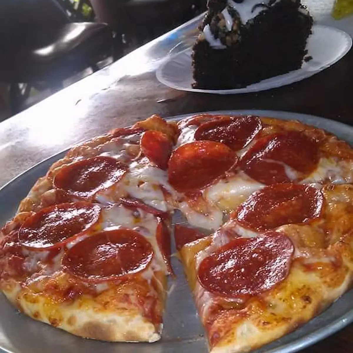 Large Pepperoni Pizza
