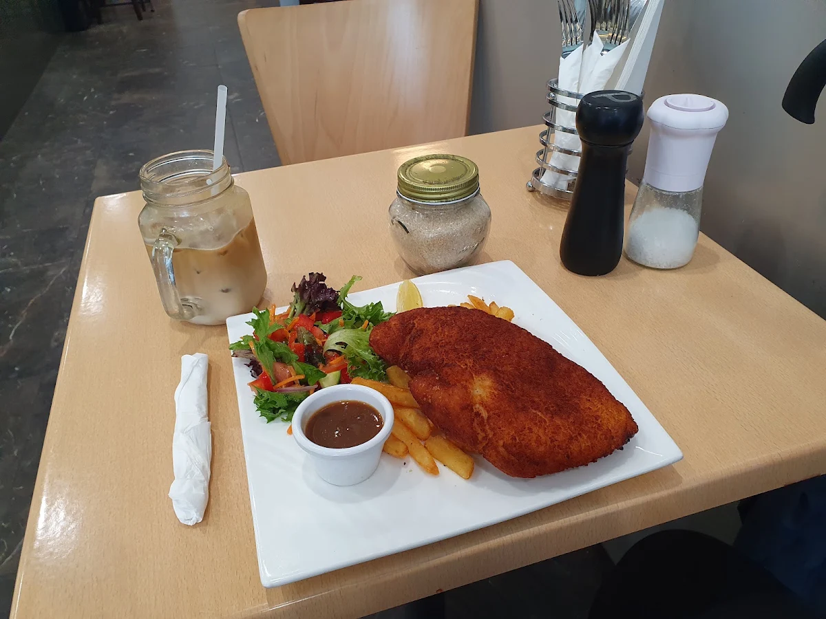 Chicken Schnitzel, Chapter Two Espresso