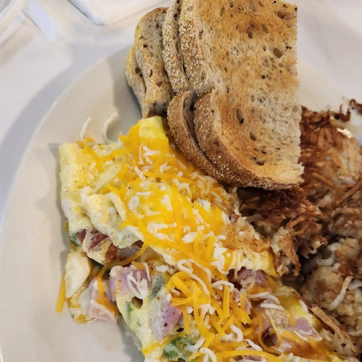 Chili N' Cheese Omelet