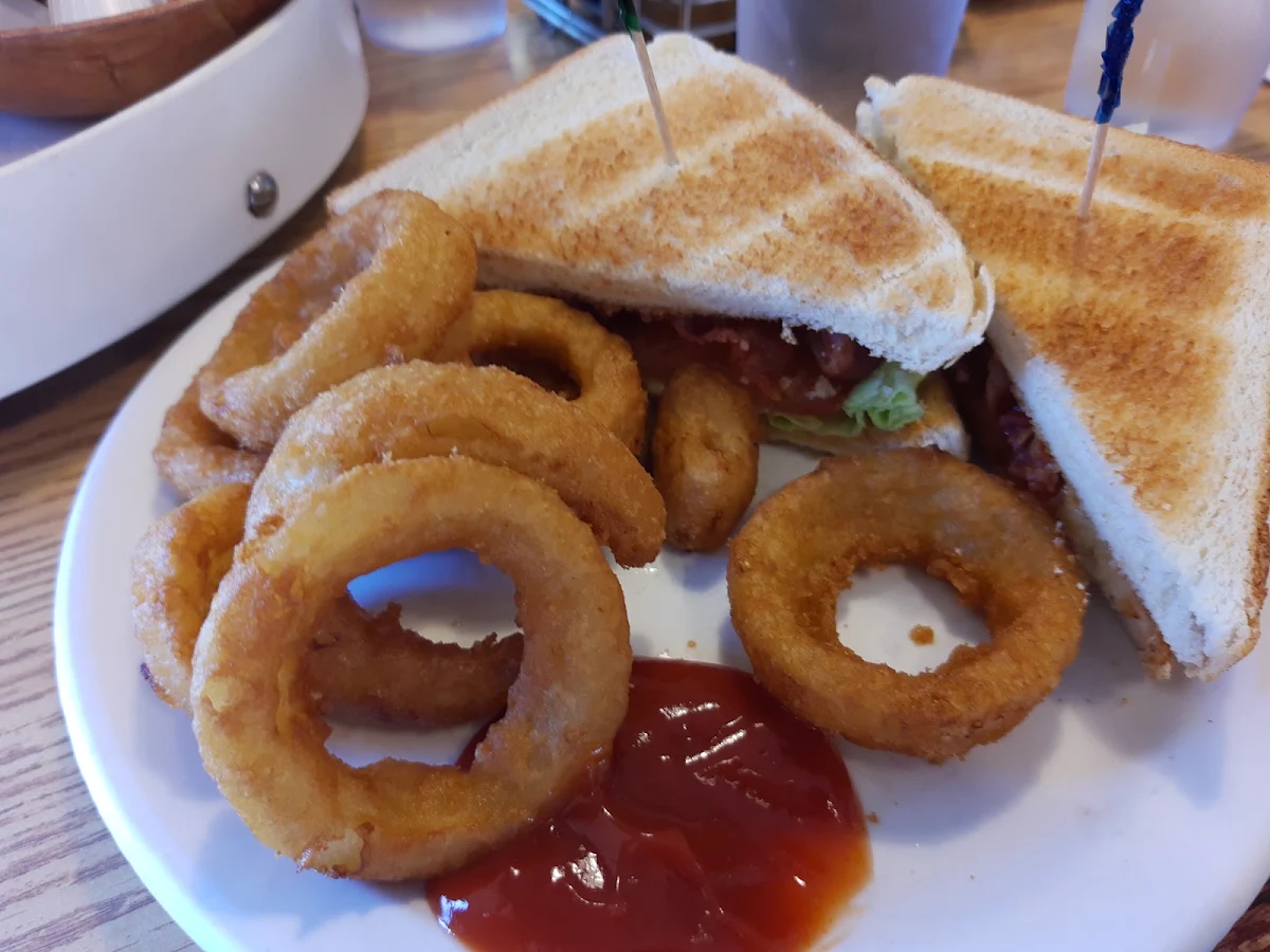 blt with Onion Rings