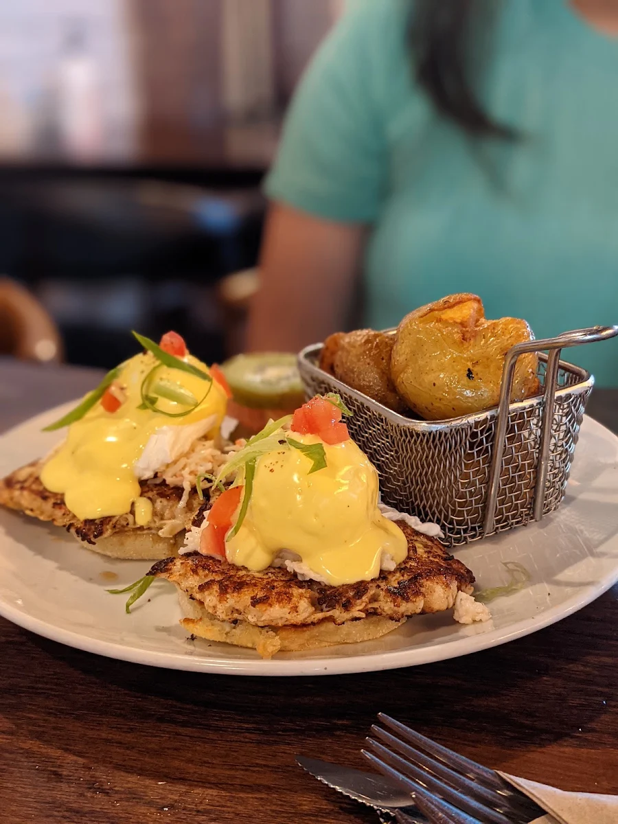 Avocado Benedict (Half)