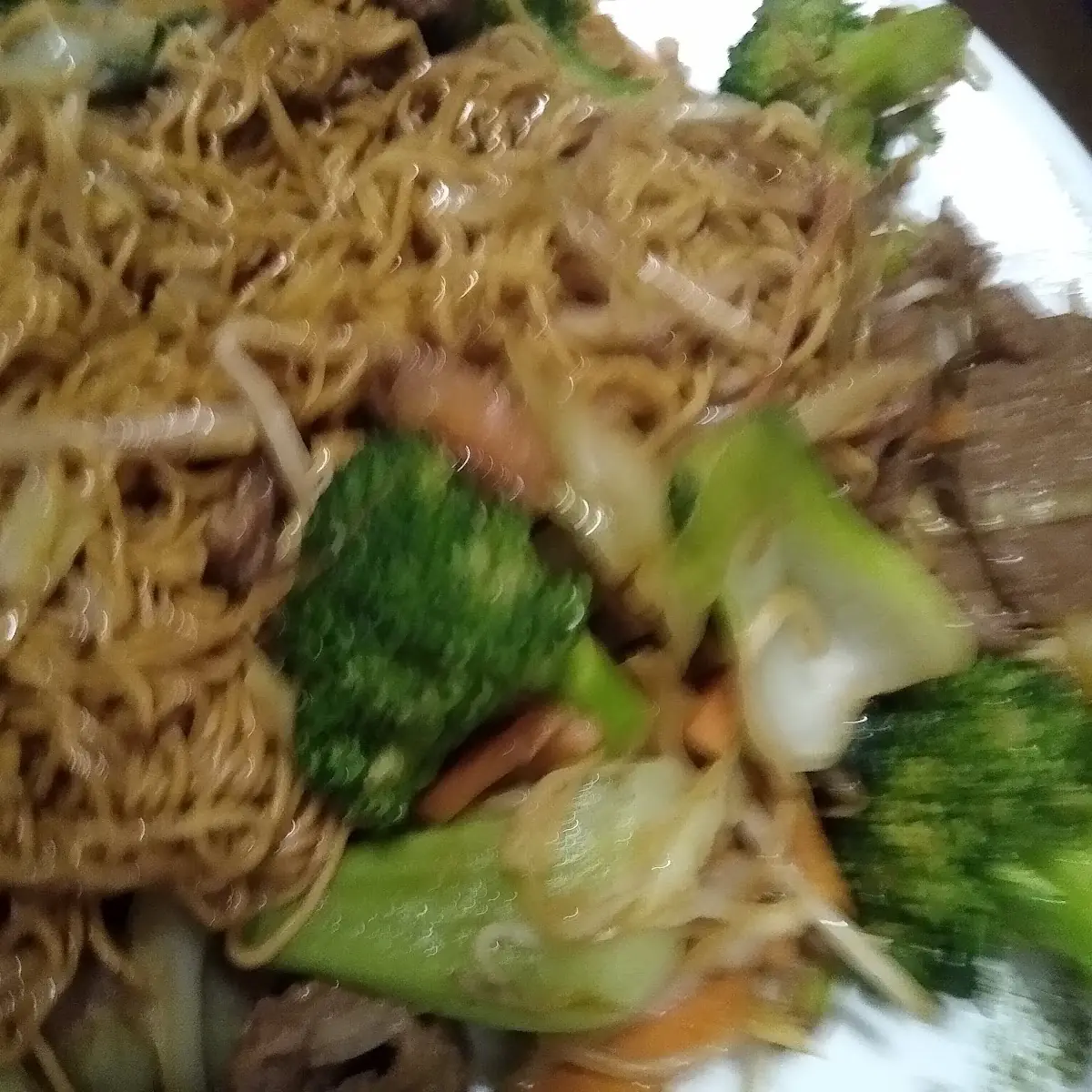 Fried Noodles with Beef and Veggie