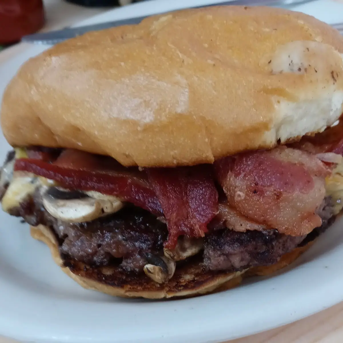 House Burger with Bacon Cheeseburger