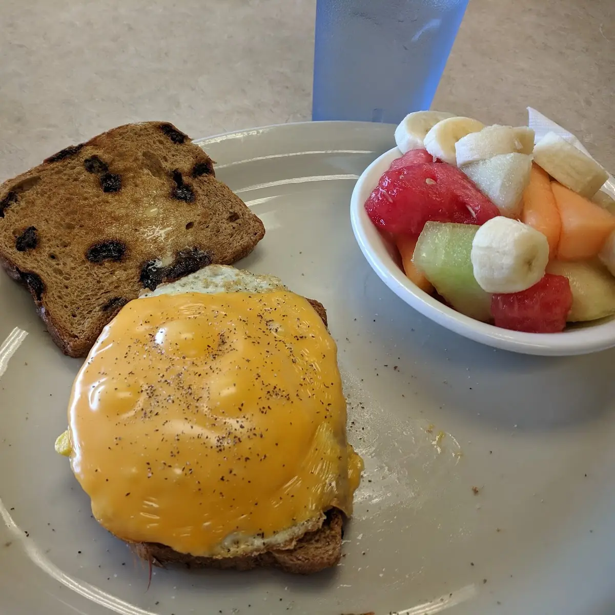 Raisin Toast with Fruit