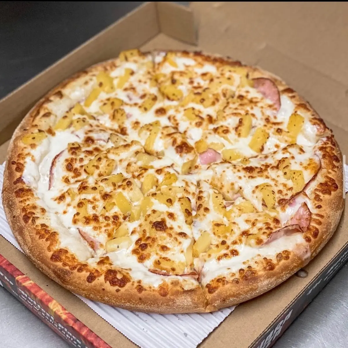 Hawaiian Pizza