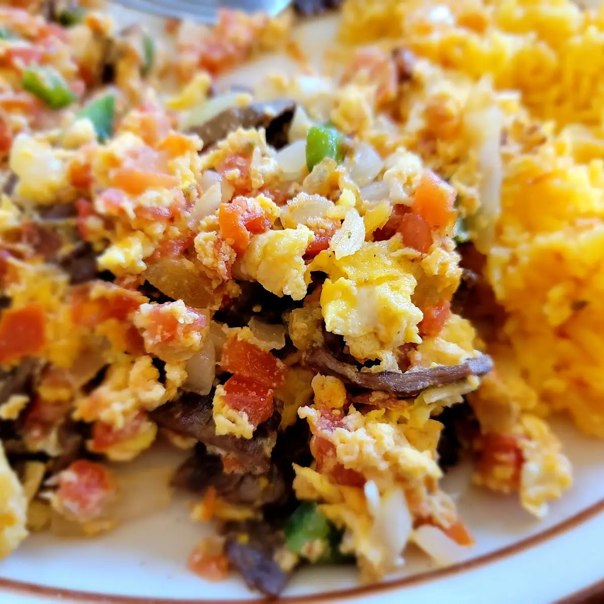 Machaca Con Huevos Revueltos