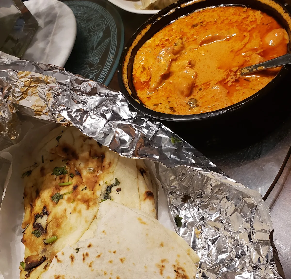 Butter Chicken & Garlic Naan