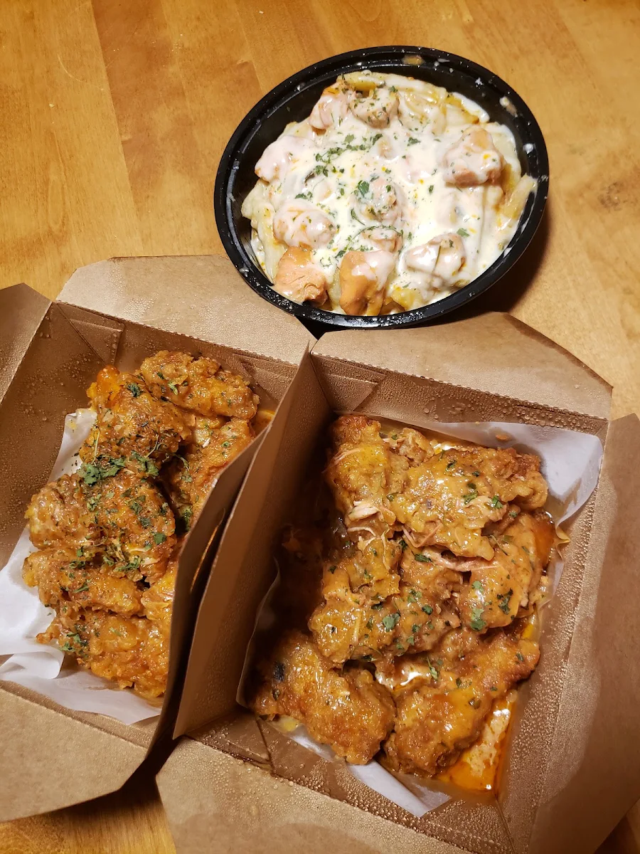 Butter Chicken Wings & Poutine