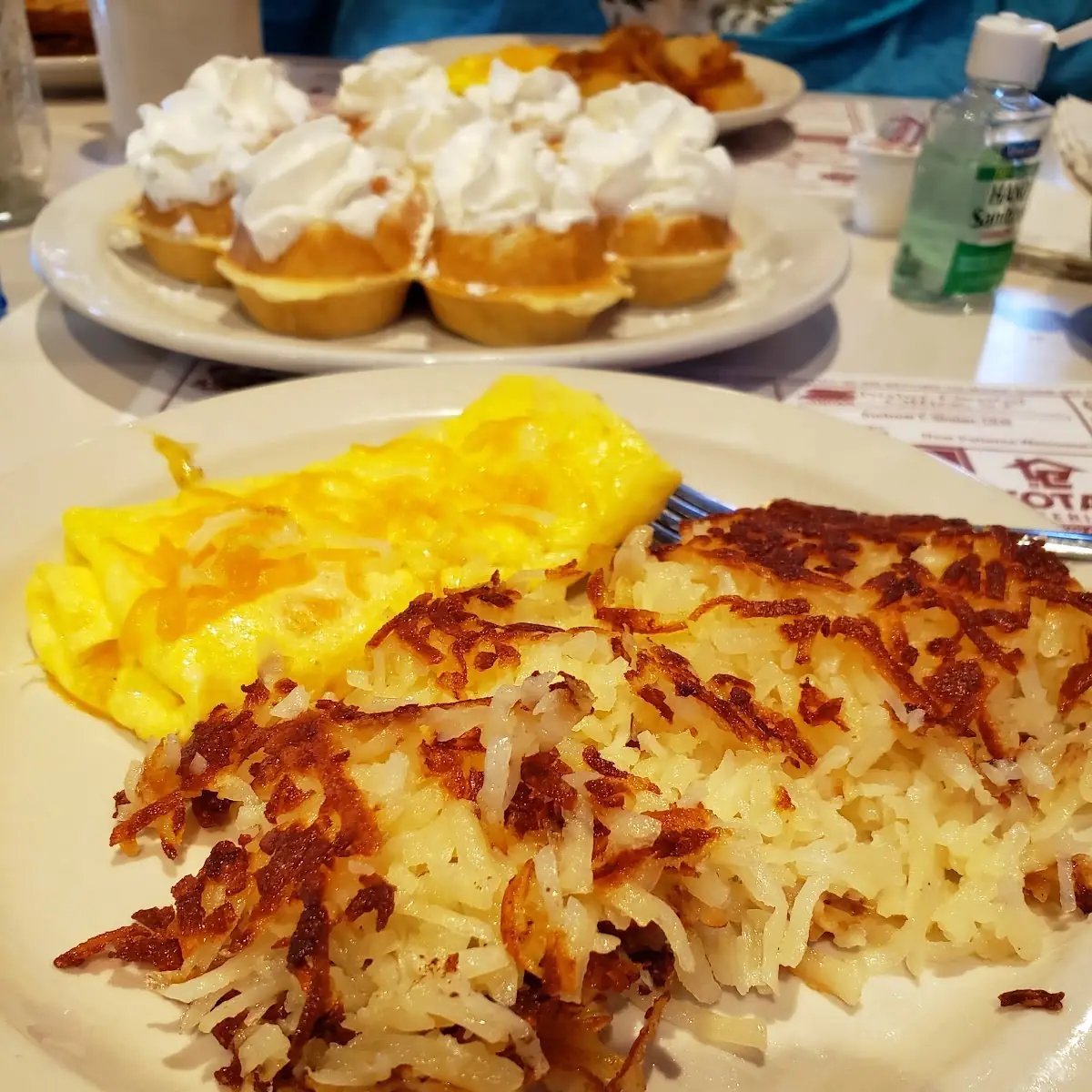 Cheese Omelet with Hash Browns