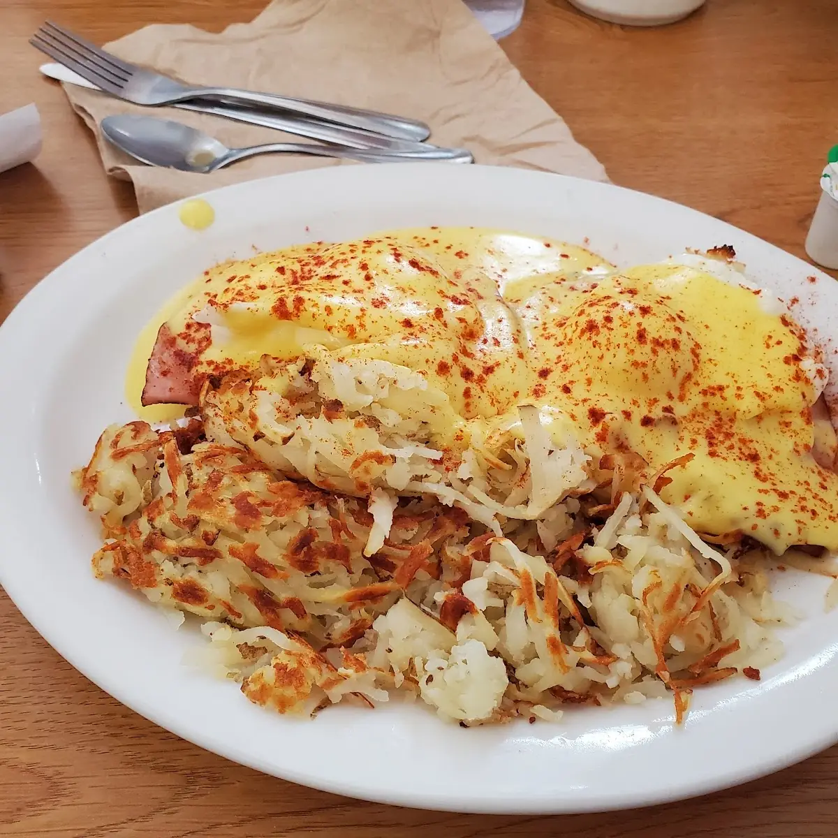 Eggs Benedict with Hash Browns