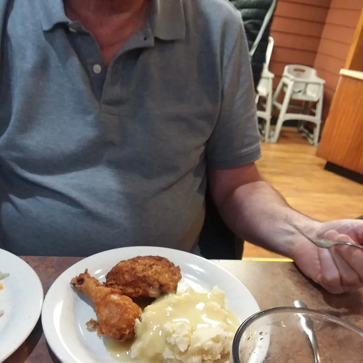 Fried Chicken Mashed Potatoes & Gravy