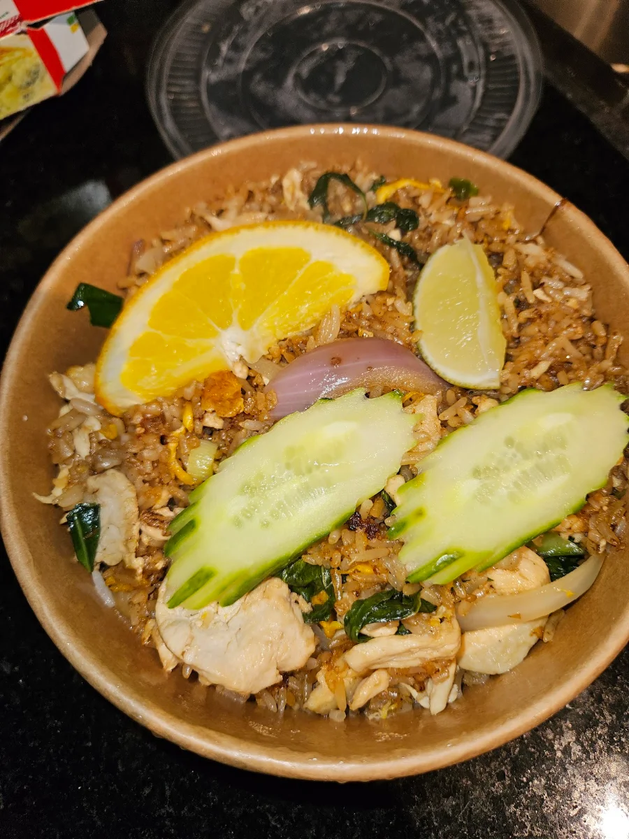 Samui Pad Thai Chicken