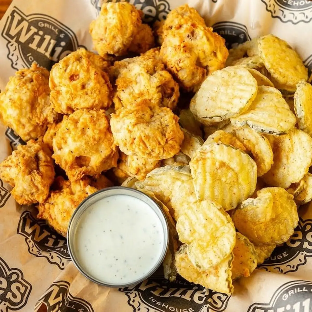 Crispy Fried Dill Pickles