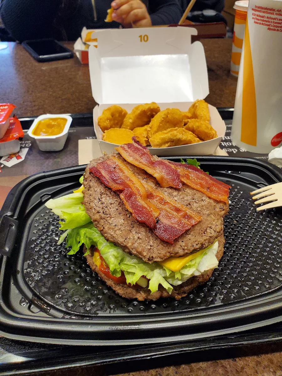 Double blt Sans Pain, McDonald's