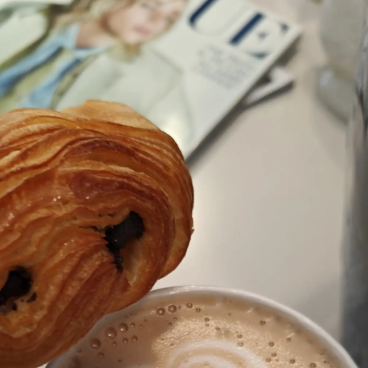 Latte & Chocolate Croissant