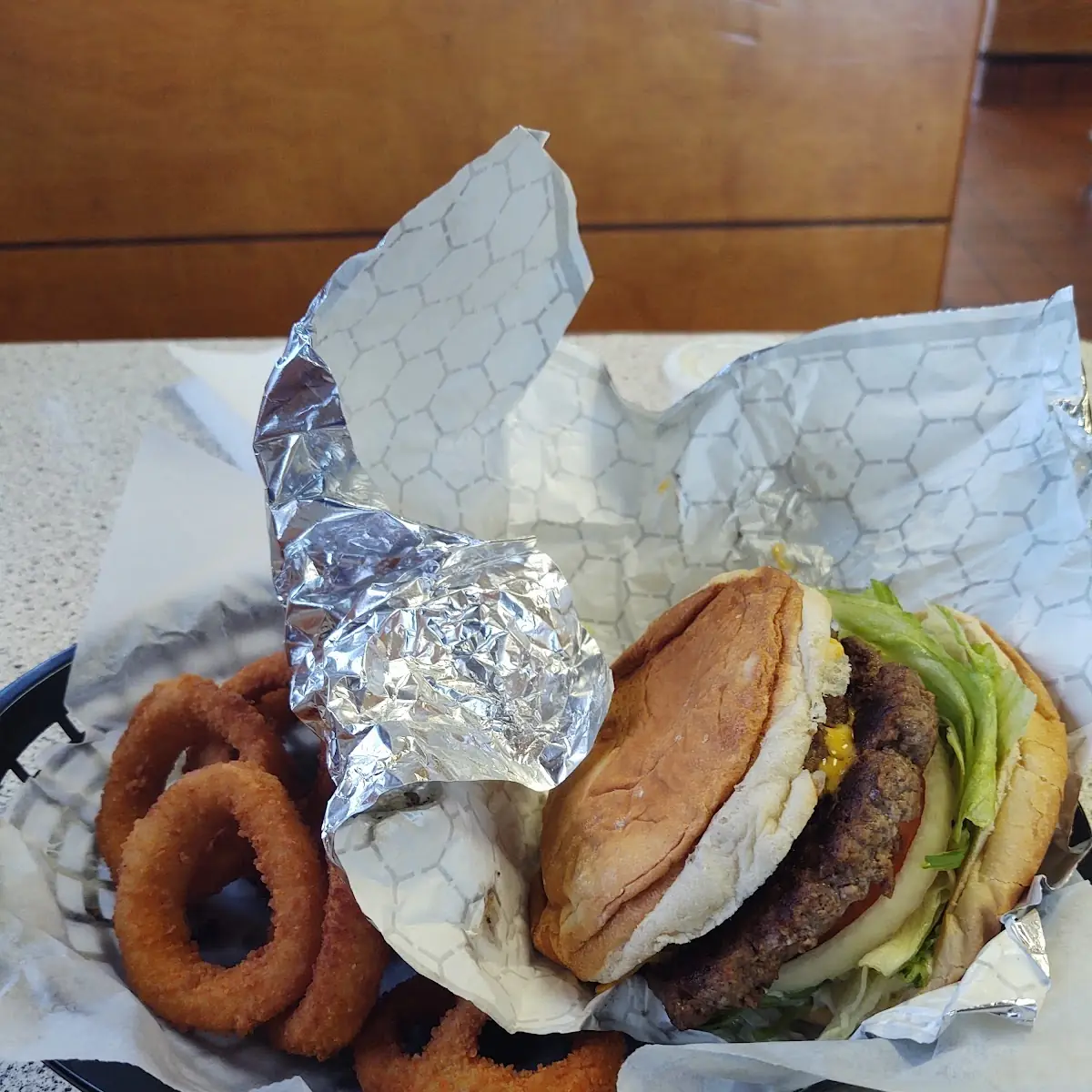 Cheeseburger and Onion Rings