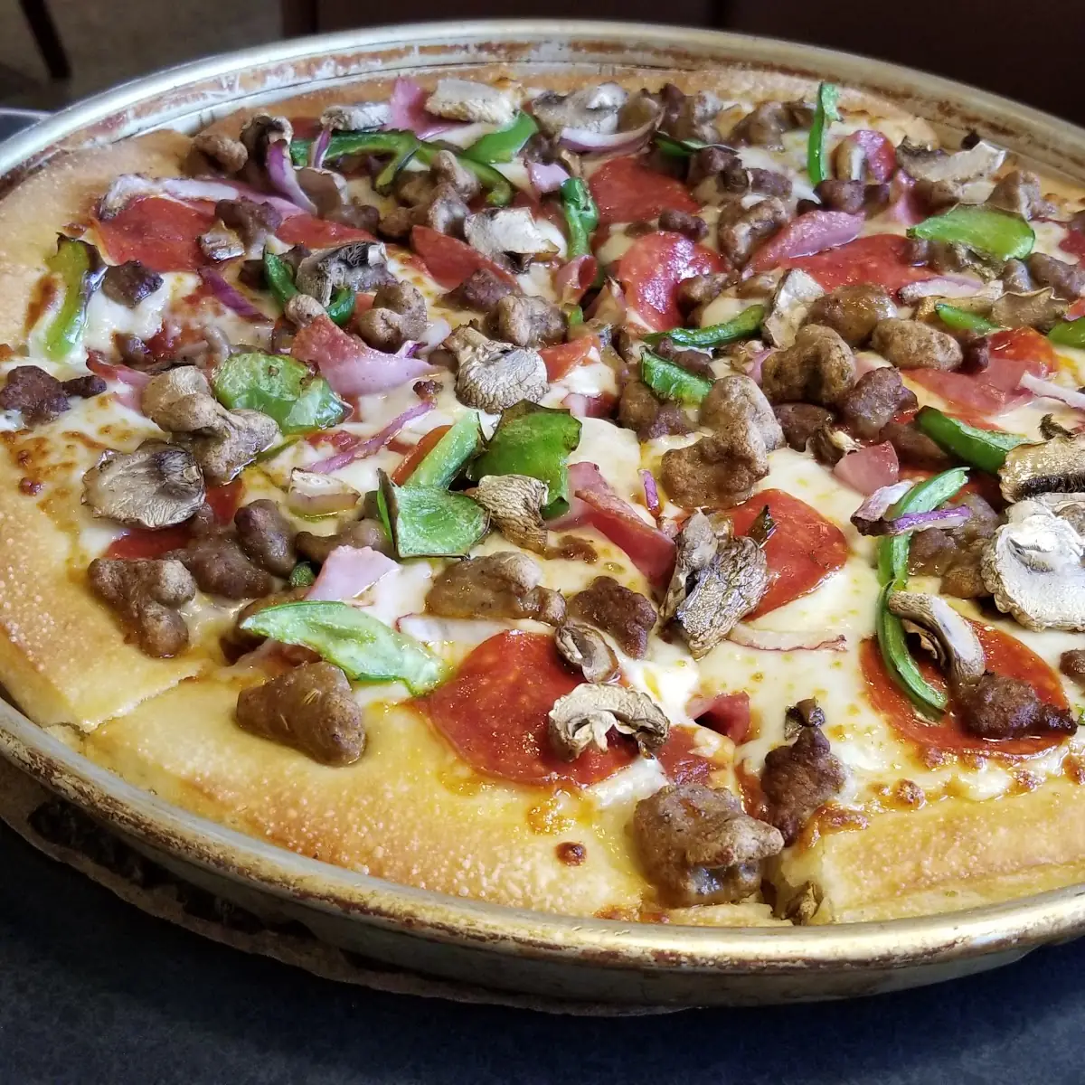 Deluxe Pizza
