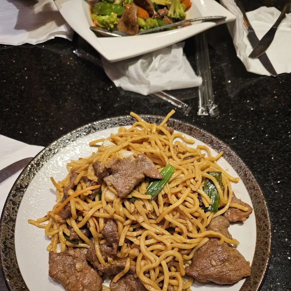 House Lo Mein