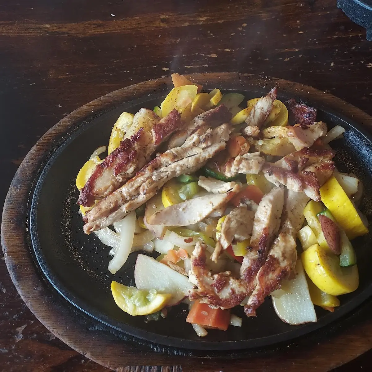 Beef with Stir Fried Mixed Vegetables