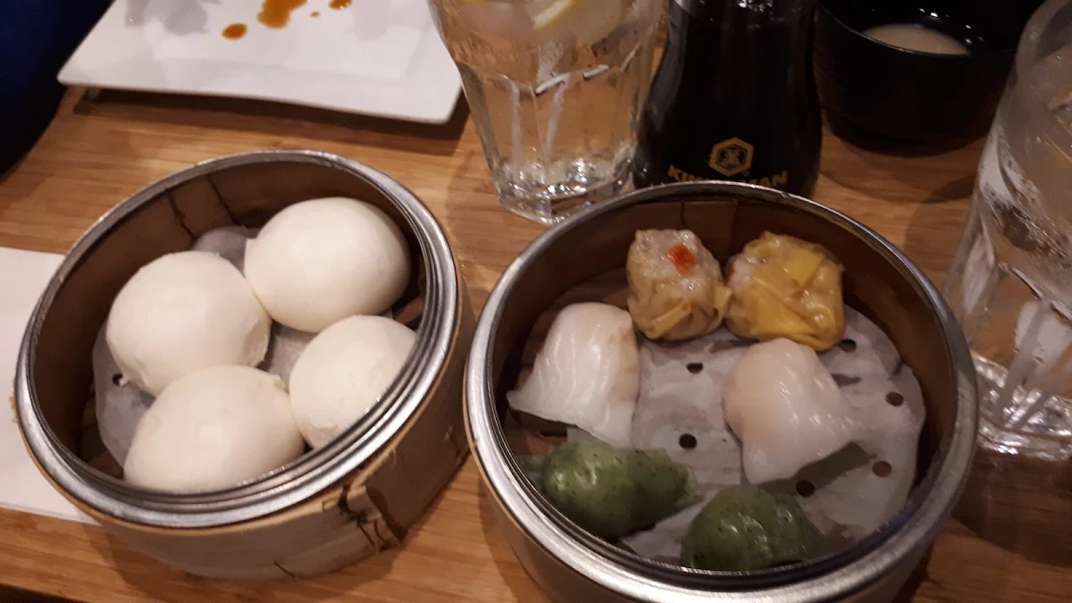 Har Gow Shrimp Dumpling, Makimono Sushi Bar & Restaurant