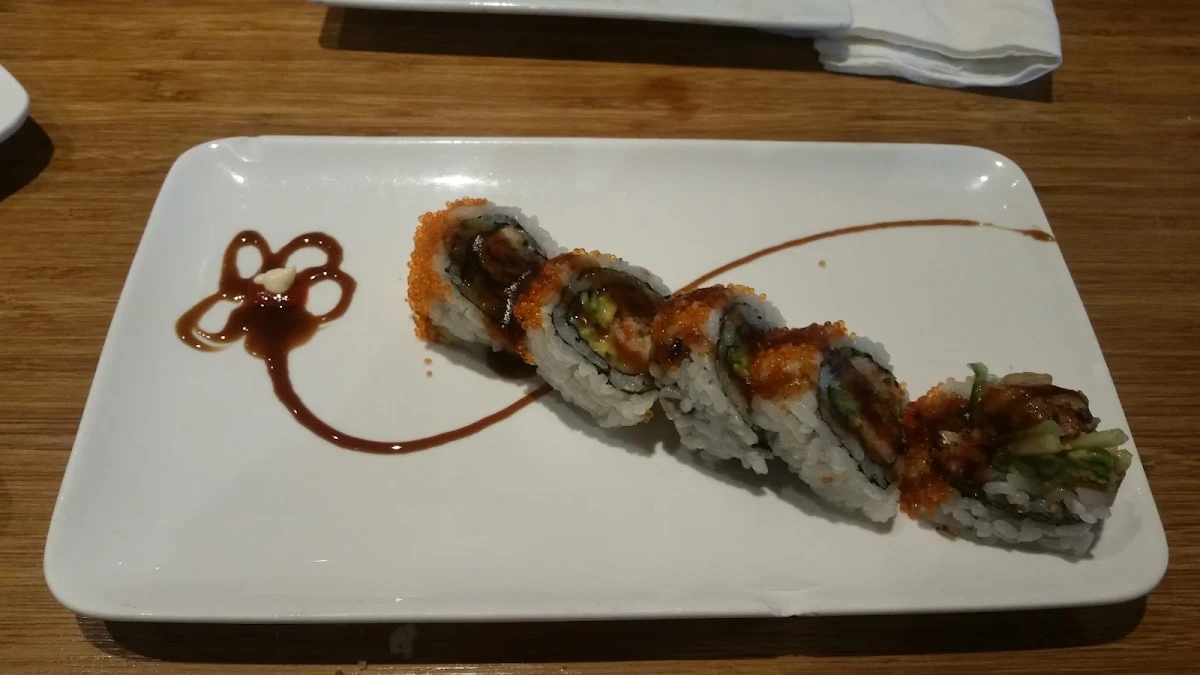 Highlights, Makimono Sushi Bar & Restaurant