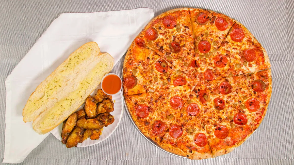 Highlights, Qualia Pizza