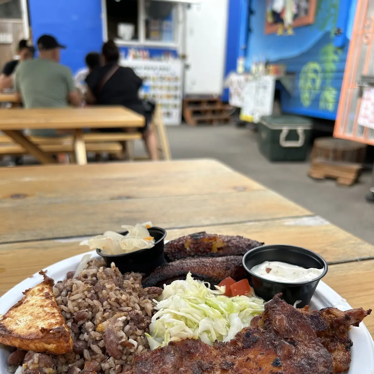 Pollo Asado Con Gallo Pinto