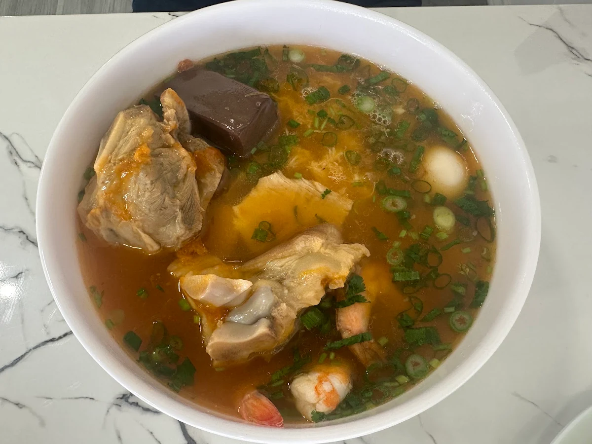 Bánh Canh Cua Giò Heo