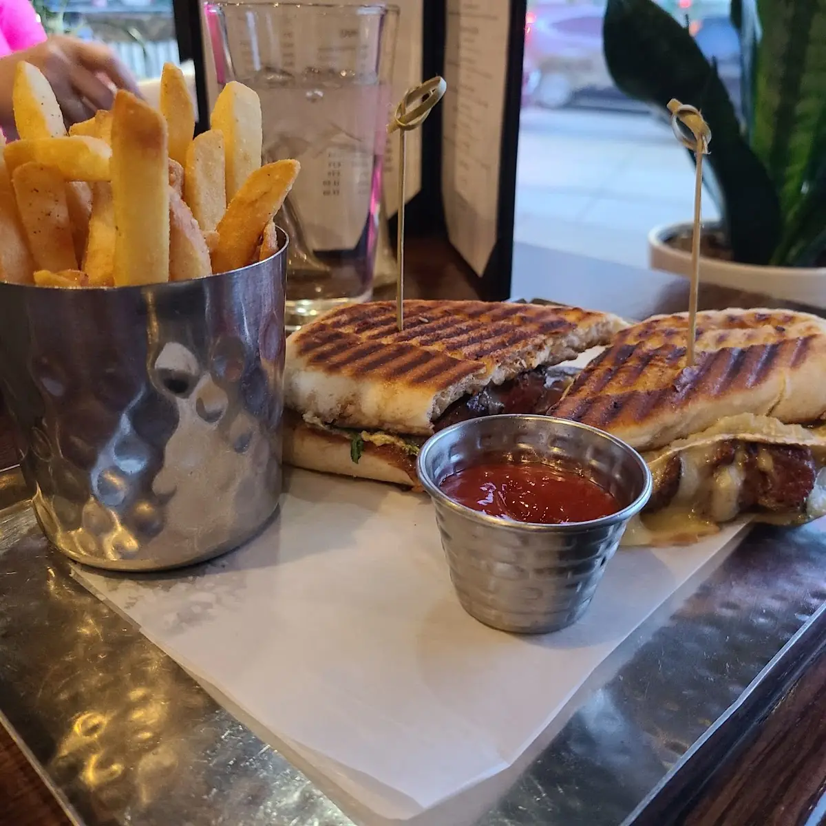 Angus Flatiron Steak Sandwich